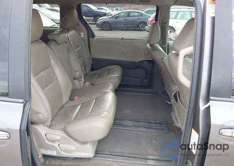 2016 Toyota Sienna Xle Premium 8 Passenger from USA, damaged, VIN 5TDYK3DC5GS748169